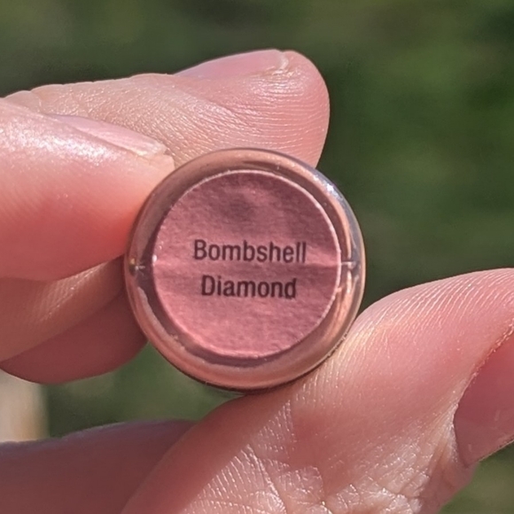 LipSense Bombshell Diamond - Picture 3 of 4